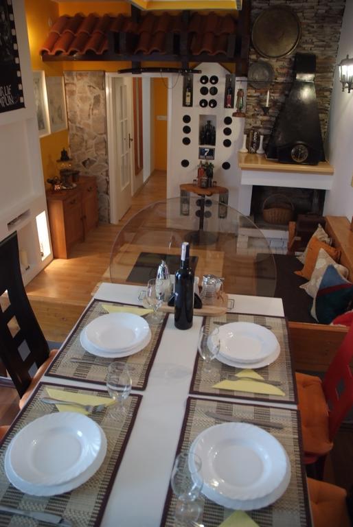 Guesthouse 7Even Mostar Bagian luar foto