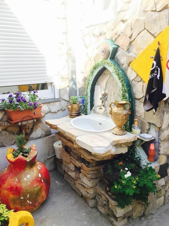 Guesthouse 7Even Mostar Bagian luar foto